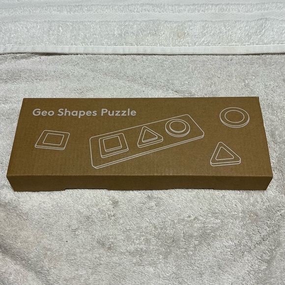 Lovevery The Realist Play Kit - 19-21 months - Picture 9 of 14